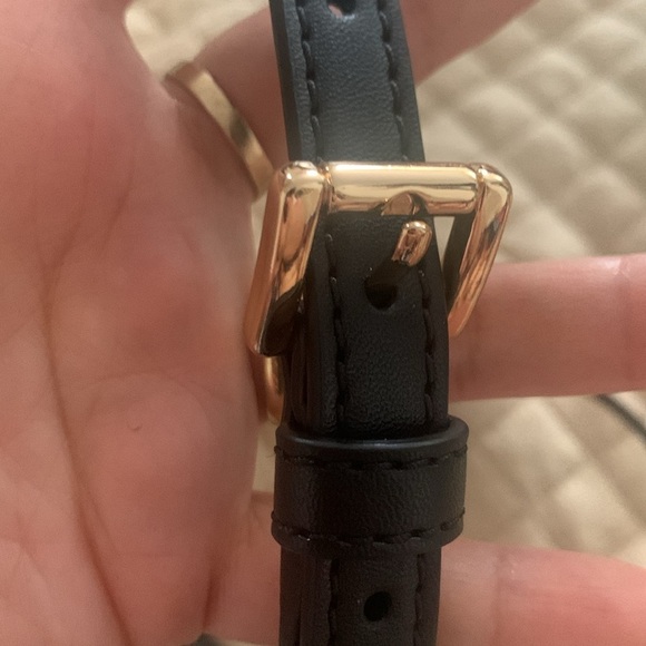 Michael Kors Black and Gold bag strap - Picture 6 of 10